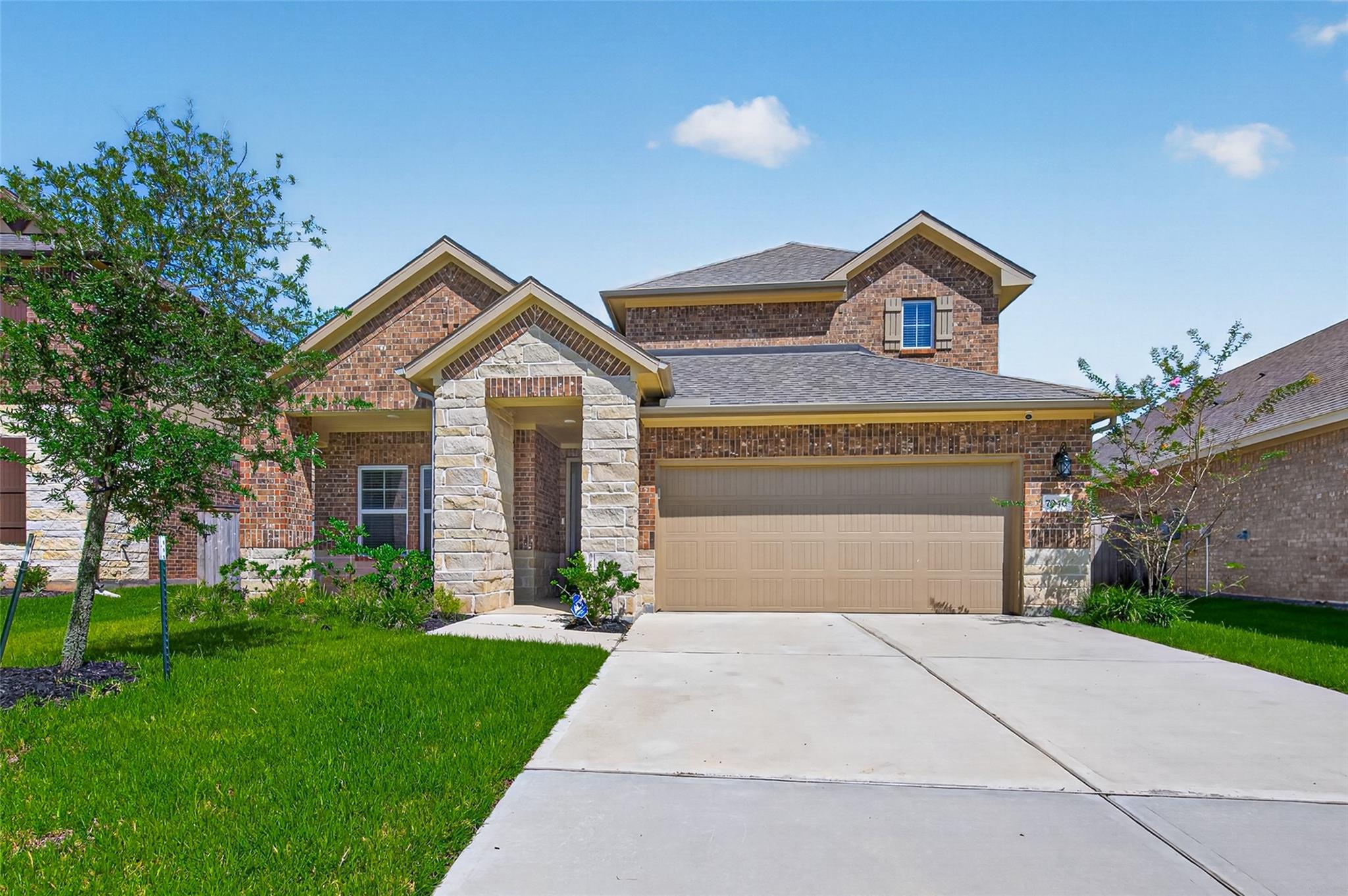 7046 Lauren Oak Drive