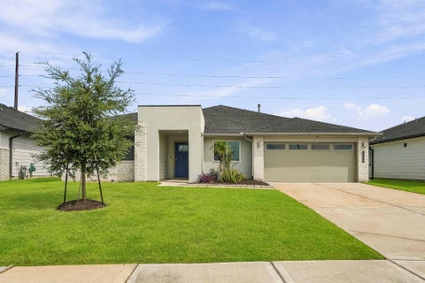 Photo of 7119 Sunbreeze Lane, Rosenberg, TX 77469 (MLS # 28009607)