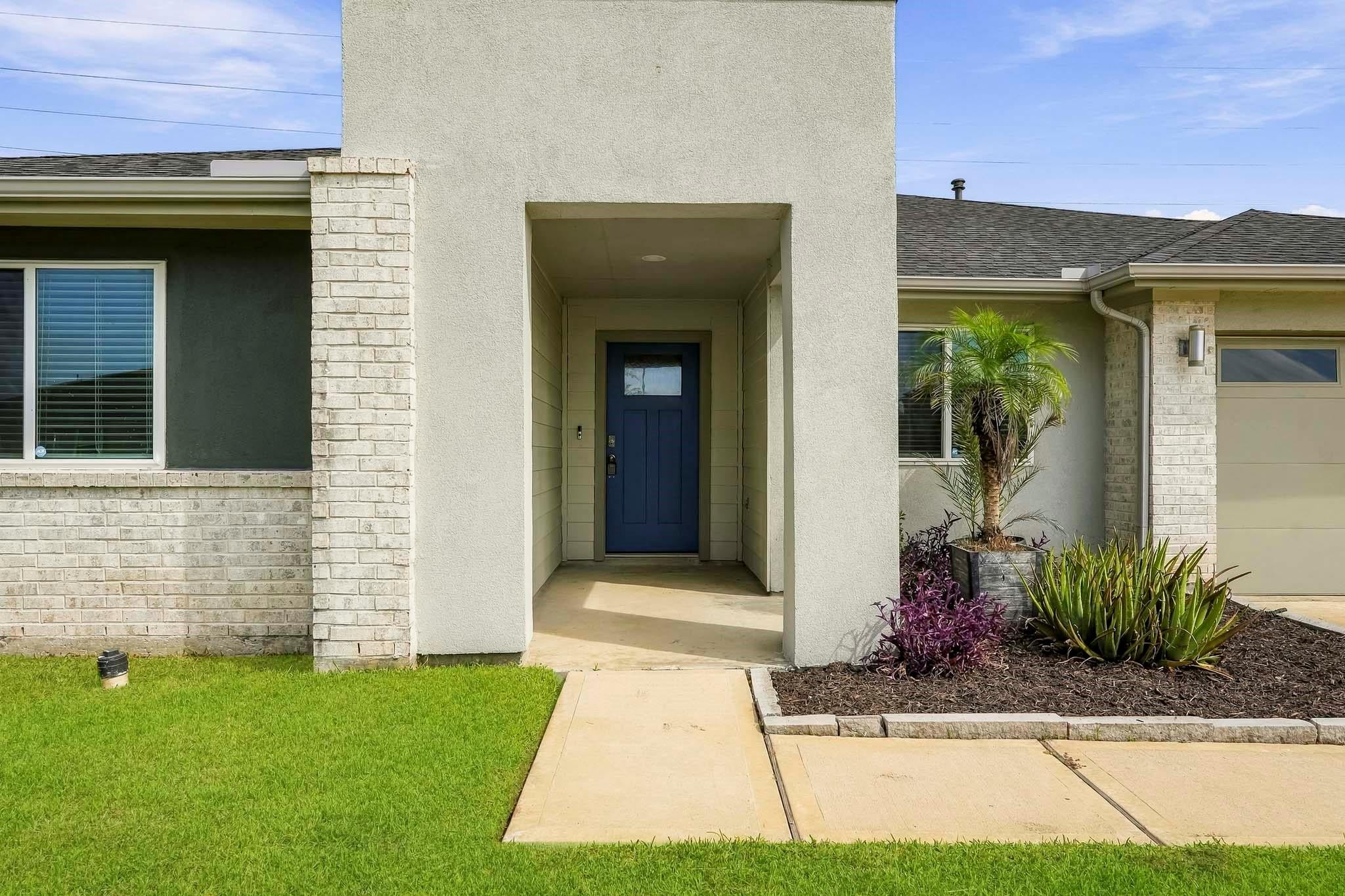 7119 Sunbreeze Lane