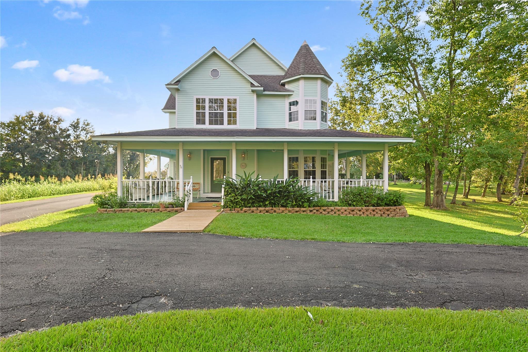 2350 Hawk Meadows