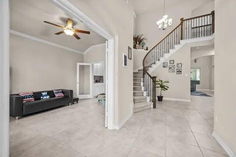 127 Round Lake Dr