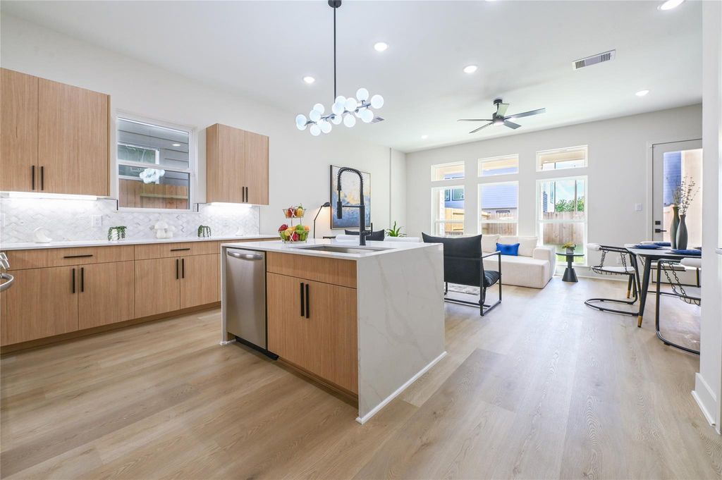 Photo of 14113 Bridgeport Rd, Houston, TX 77047 (MLS # 5595088)