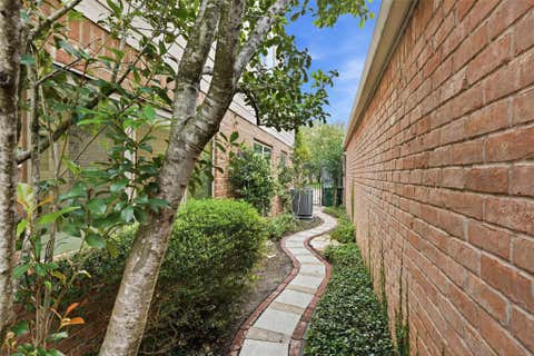 Tiny photo for 2026 Ashford Hollow Lane, Houston, TX 77077 (MLS # 92014237)