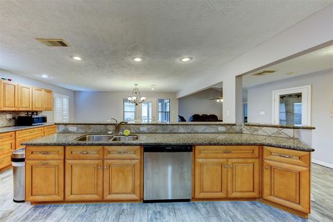 Photo of 7014 Bent Branch Drive, Houston, TX 77088 (MLS # 86087528)