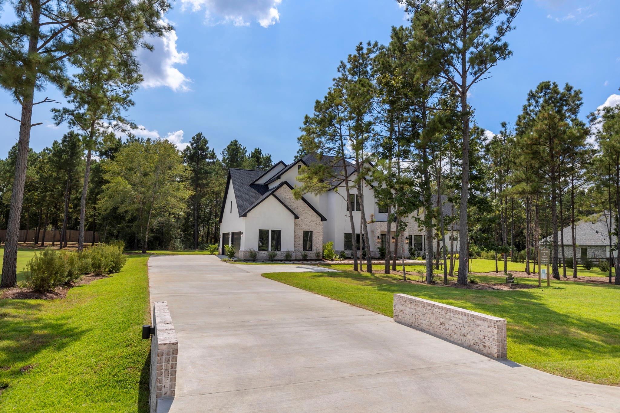 7725 Dog Wood Acres Drive