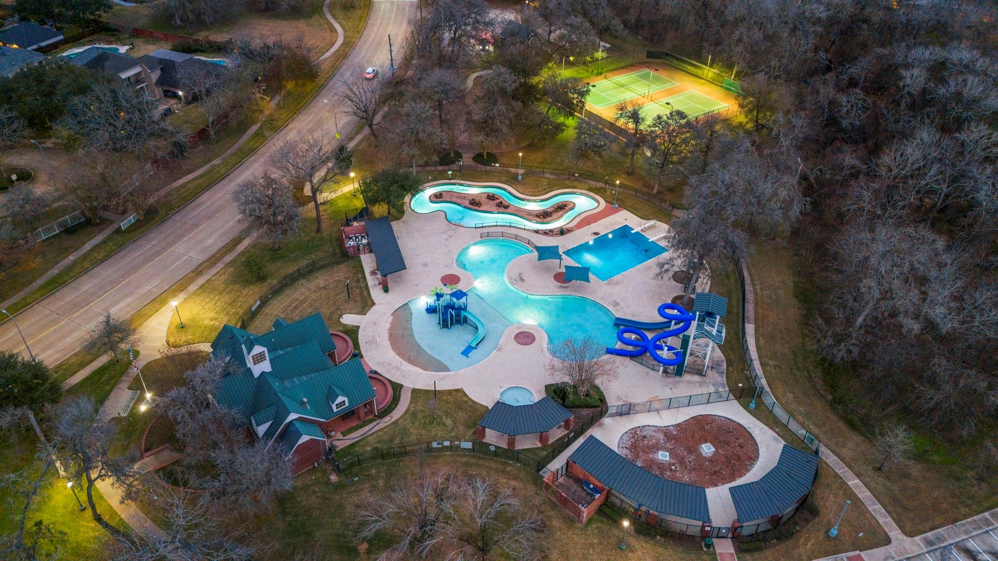Sugar Land, Texas, 77479, United States, 5 Bedrooms Bedrooms, ,4 BathroomsBathrooms,Residential,Active,2012672