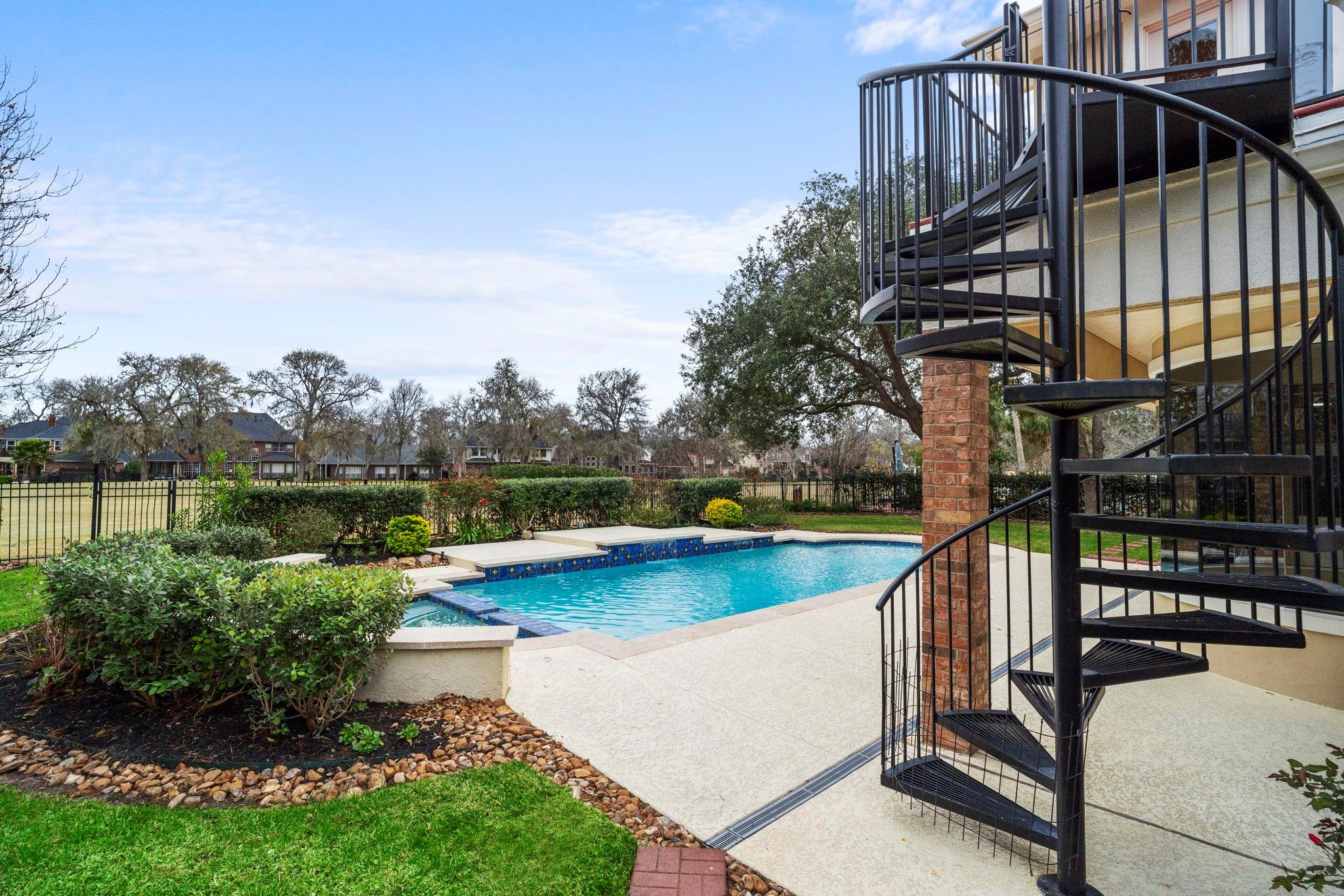 Sugar Land, Texas, 77479, United States, 5 Bedrooms Bedrooms, ,4 BathroomsBathrooms,Residential,Active,2012672