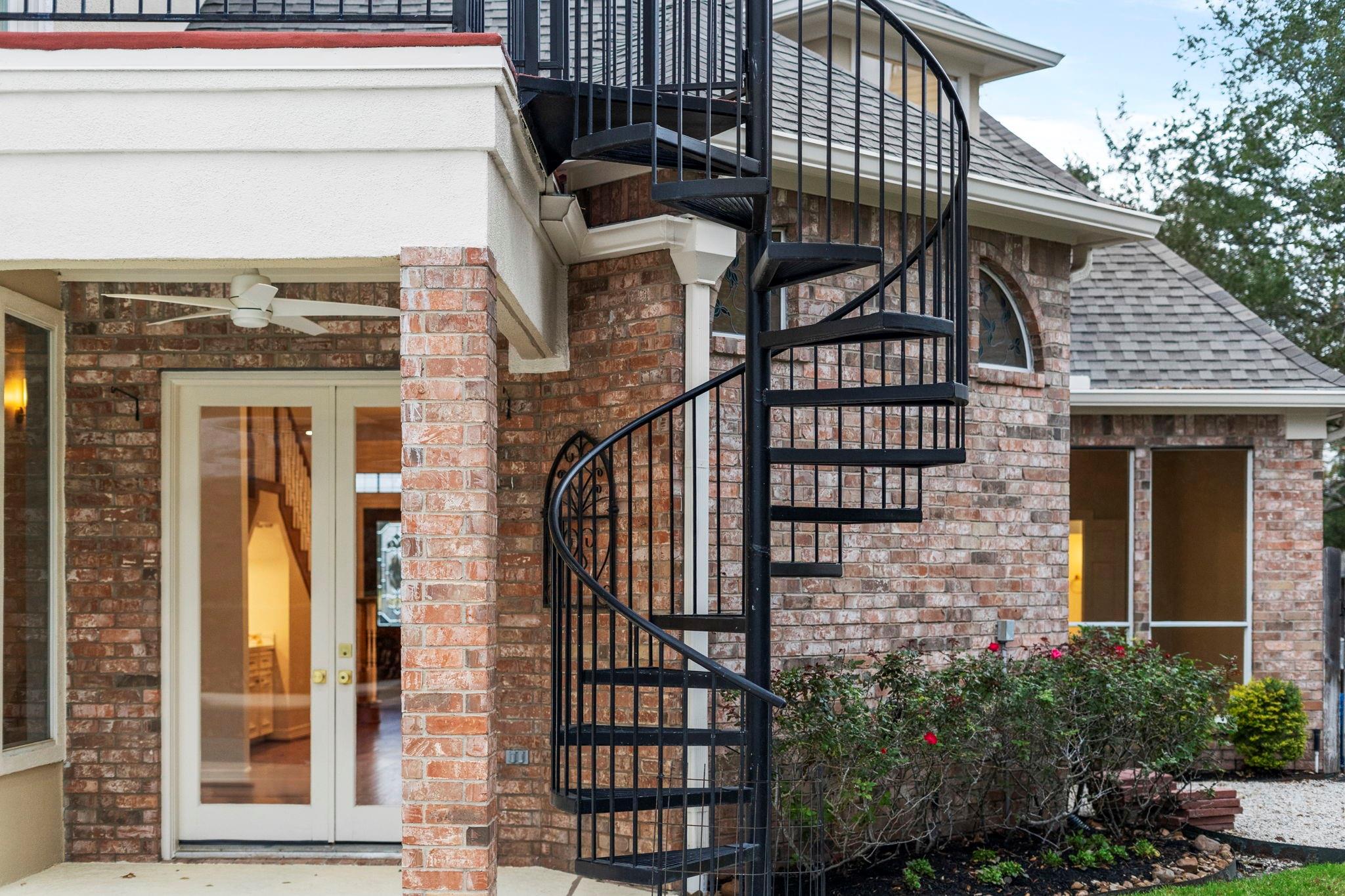Sugar Land, Texas, 77479, United States, 5 Bedrooms Bedrooms, ,4 BathroomsBathrooms,Residential,Active,2012672