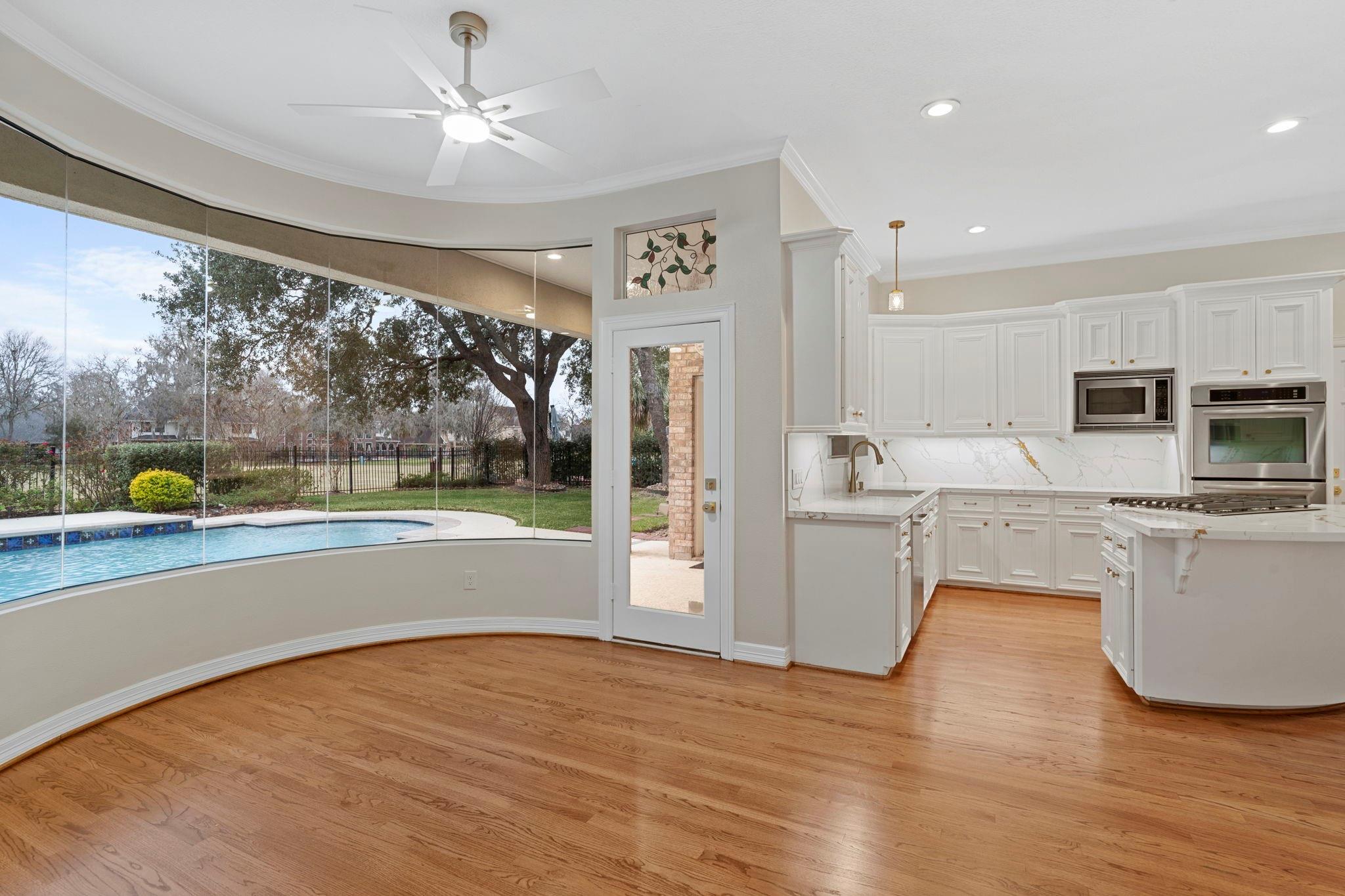 Sugar Land, Texas, 77479, United States, 5 Bedrooms Bedrooms, ,4 BathroomsBathrooms,Residential,Active,2012672