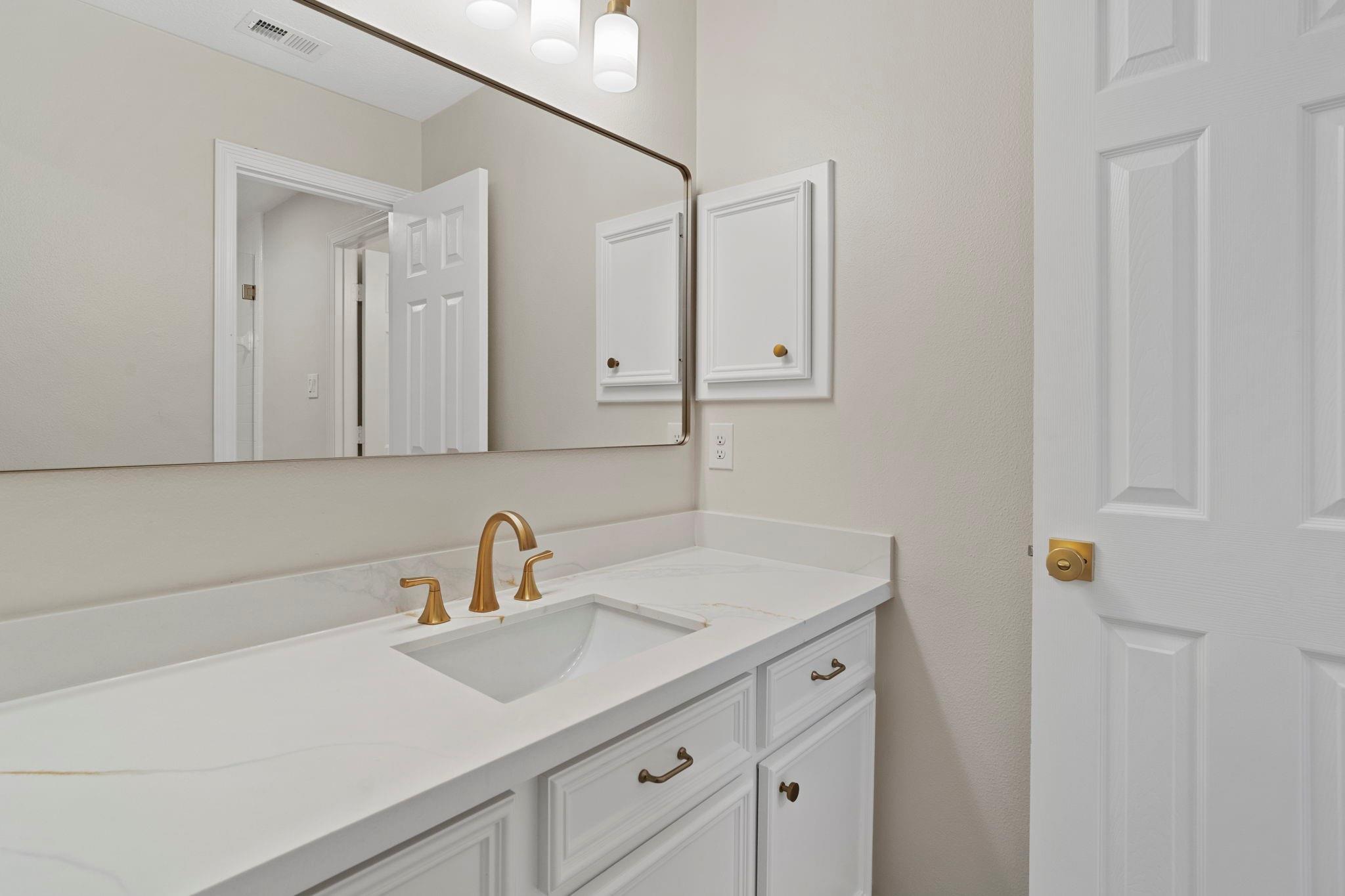 Sugar Land, Texas, 77479, United States, 5 Bedrooms Bedrooms, ,4 BathroomsBathrooms,Residential,Active,2012672