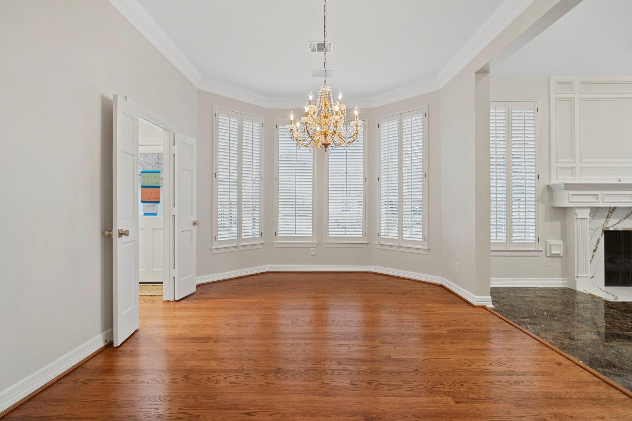 Sugar Land, Texas, 77479, United States, 5 Bedrooms Bedrooms, ,4 BathroomsBathrooms,Residential,Active,2012672