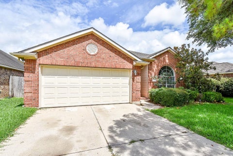 Photo of 128 Long Canyon Lane, Richmond, TX 77469 (MLS # 32740505)