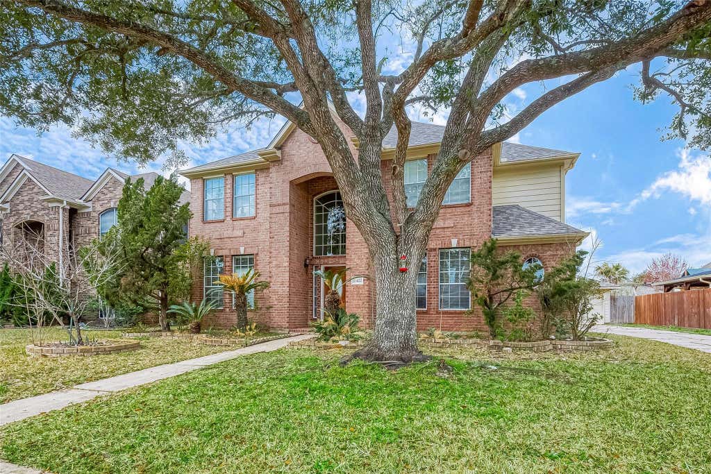 Photo of 2422 Leanett Way, Pearland, TX 77584 (MLS # 89658737)