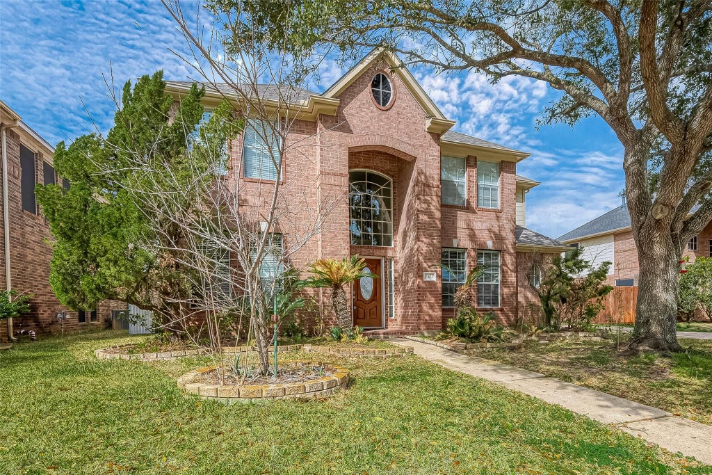 Photo of 2422 Leanett Way, Pearland, TX 77584 (MLS # 89658737)