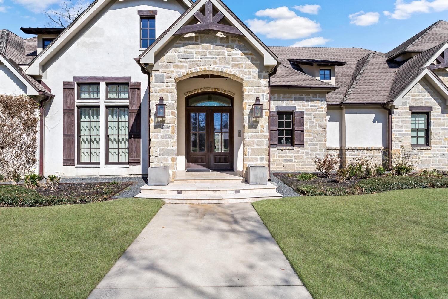 8120 Evangeline Lane