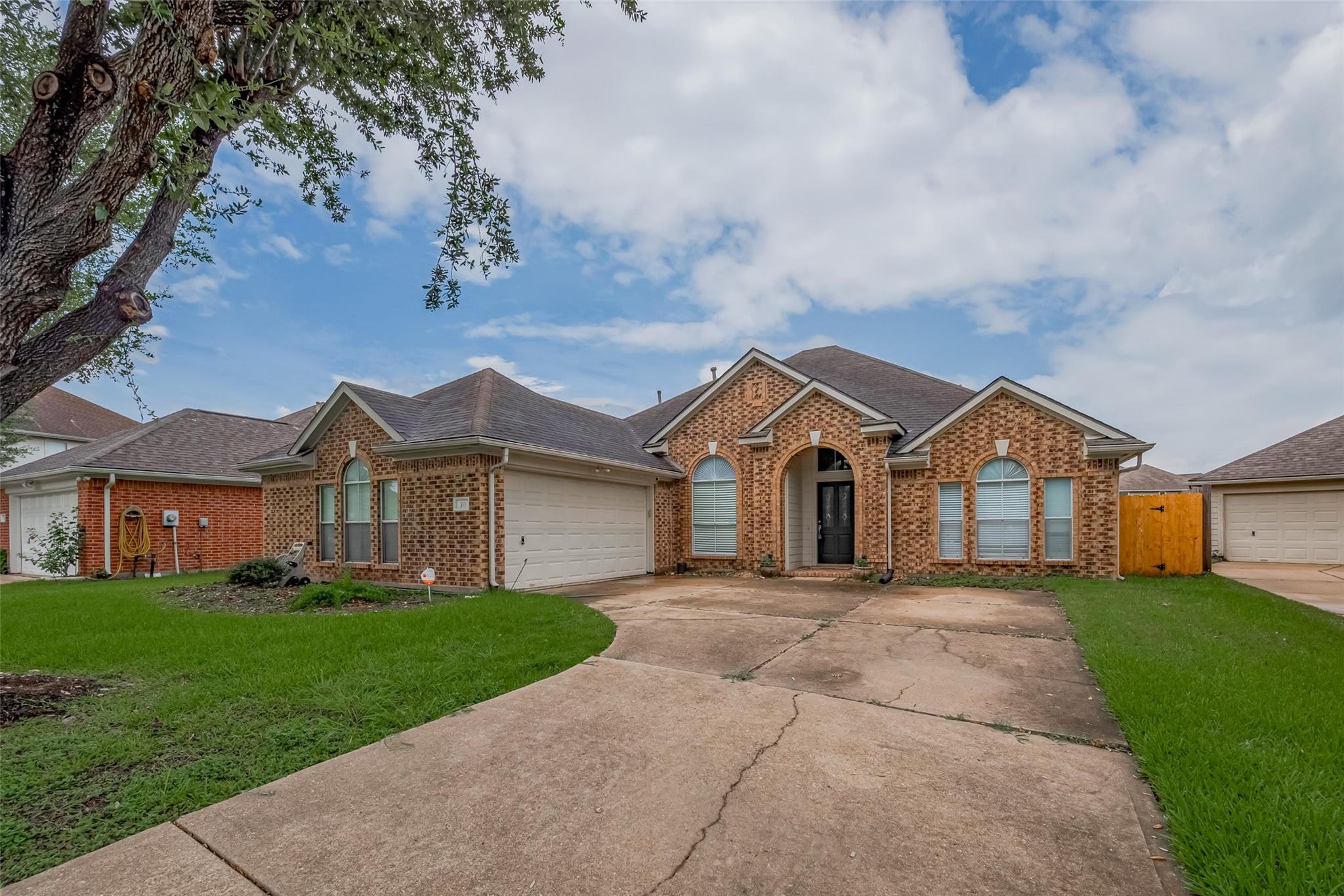 311 N Esplanade Lane