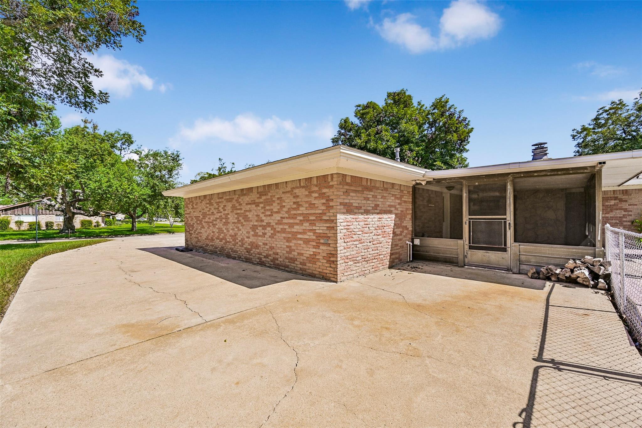 111 Southern Oaks Drive