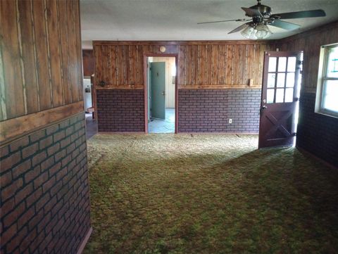 Tiny photo for 202 Miller Street, Smithville, TX 78957 (MLS # 41366234)