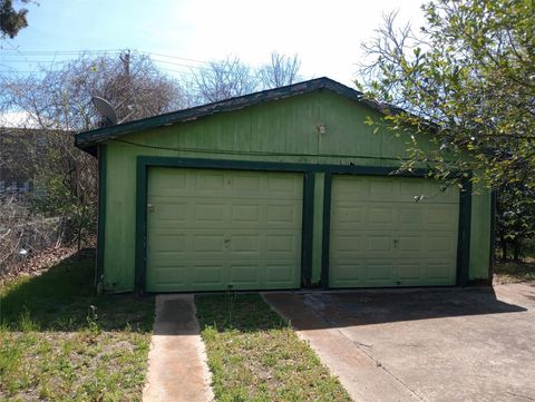 Tiny photo for 202 Miller Street, Smithville, TX 78957 (MLS # 41366234)