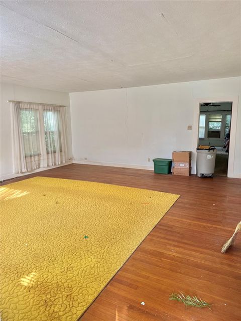 Tiny photo for 809 W Elder ST, Colmesneil, TX 75938 (MLS # 71316153)