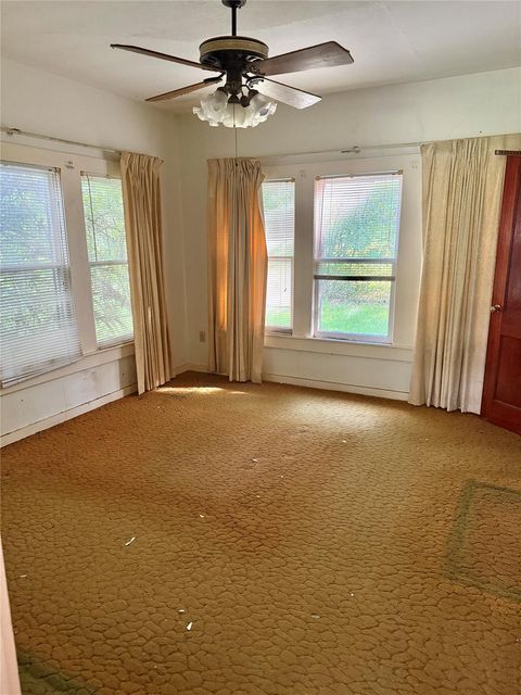 Tiny photo for 809 W Elder ST, Colmesneil, TX 75938 (MLS # 71316153)