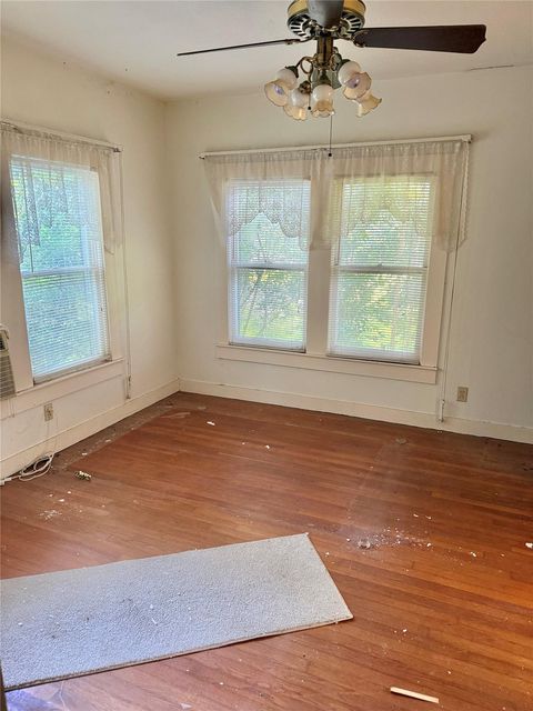 Tiny photo for 809 W Elder ST, Colmesneil, TX 75938 (MLS # 71316153)
