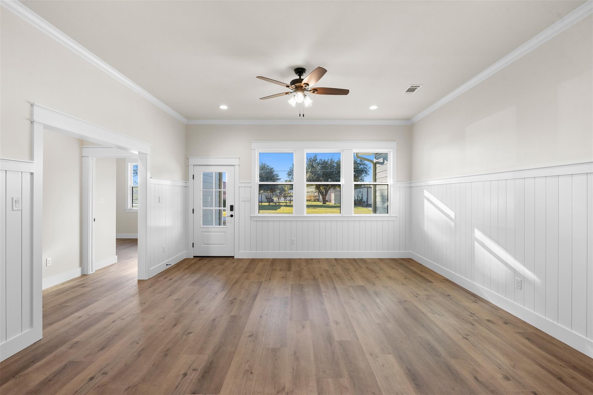 610 E Englewood Street