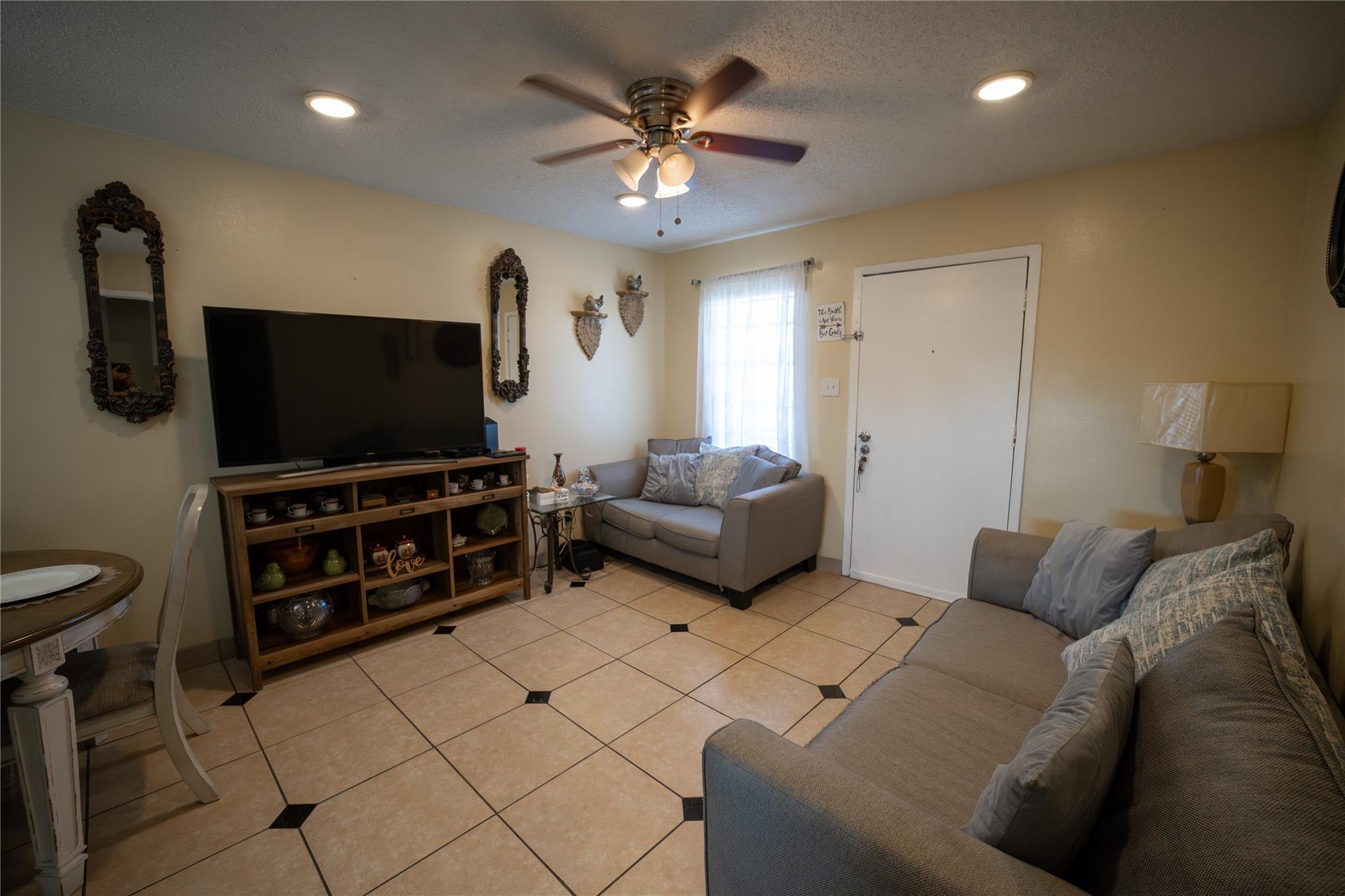 1220 Shadowdale Drive 8