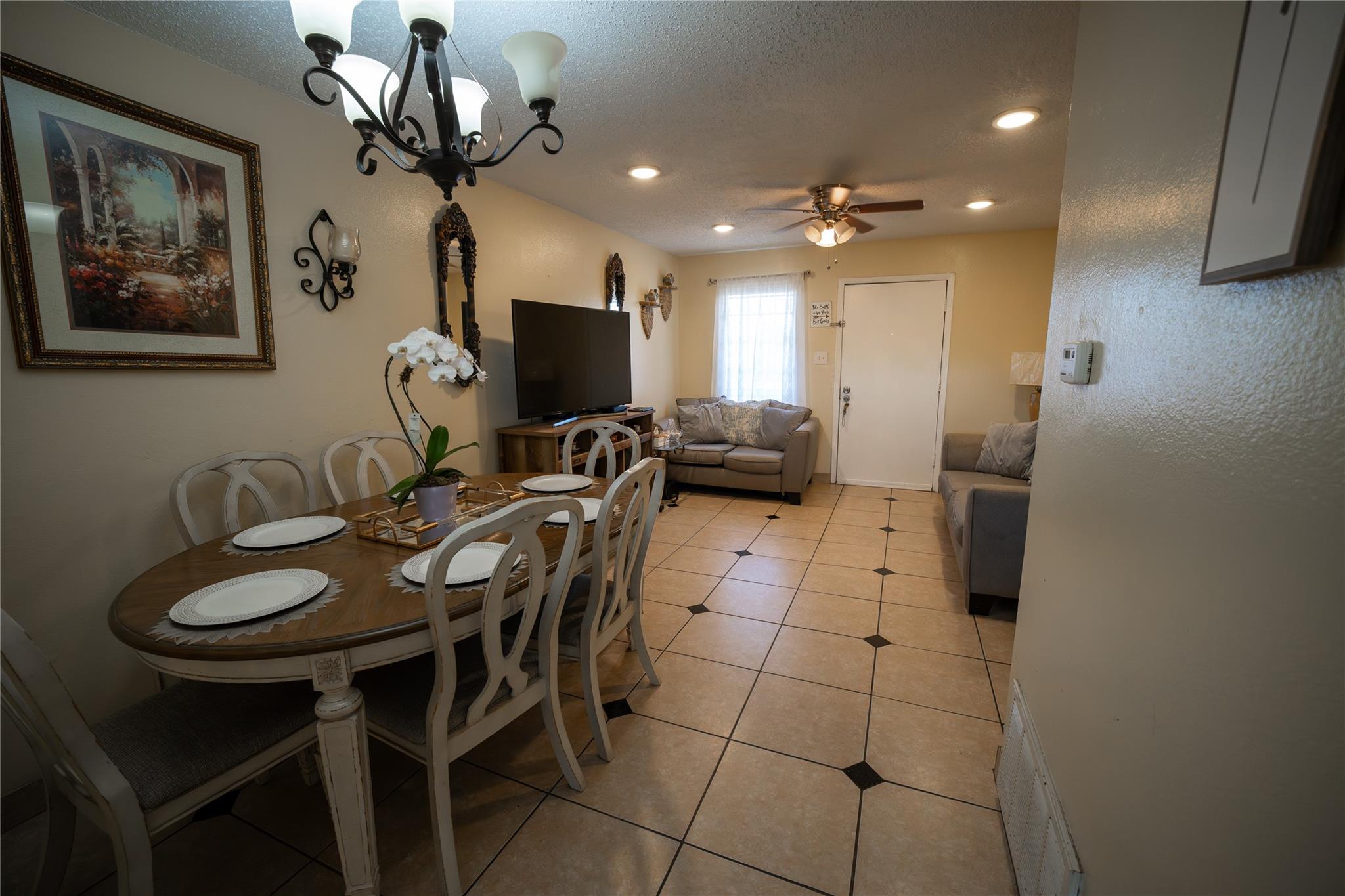 1220 Shadowdale Drive 8