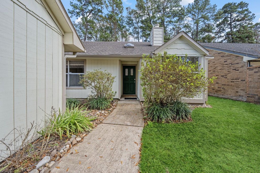 Photo of 3330 Beech Point Drive, Kingwood, TX 77345 (MLS # 95534623)