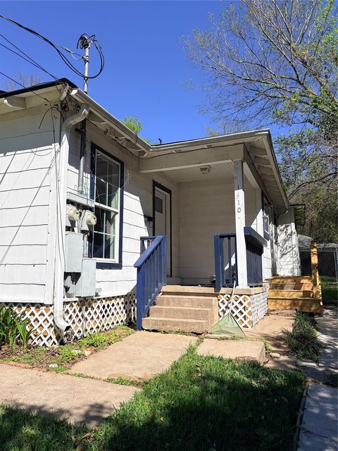 Photo of 1410 15th St St, Huntsville, TX 77340 (MLS # 73353008)