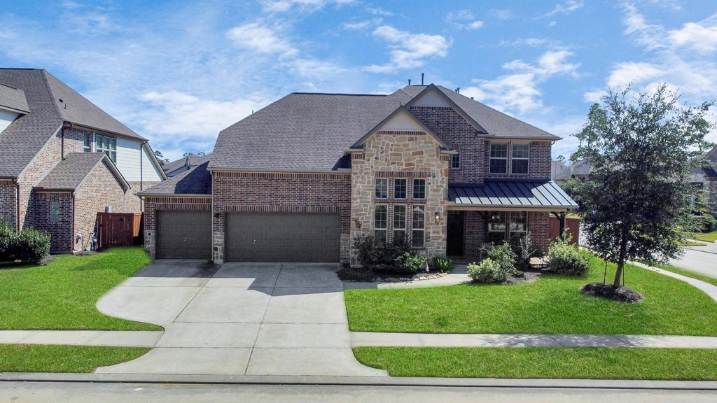 Photo of 16922 Burke Lake Lane, Houston, TX 77044 (MLS # 69738839)
