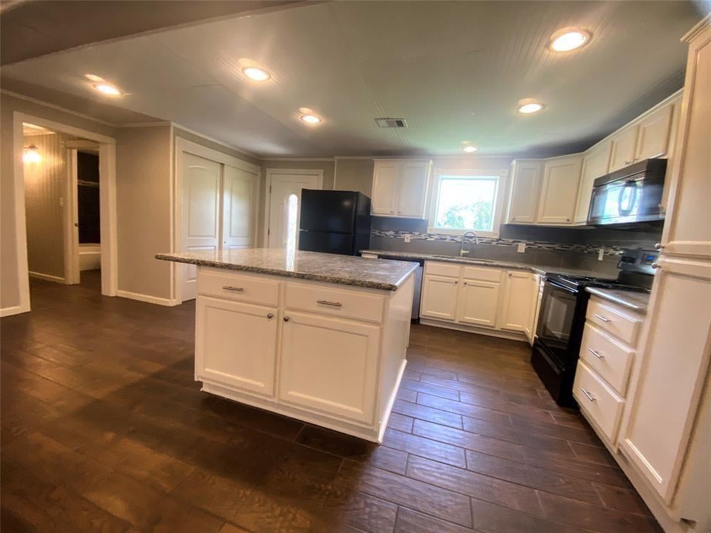 329 Veselka Road