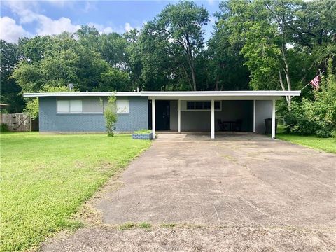 807 Vine Street Bryan TX 77802