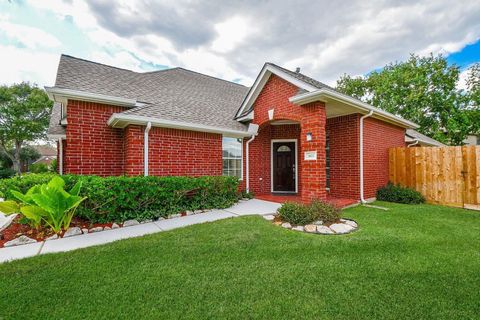 Tiny photo for 802 Childers Court, Stafford, TX 77477 (MLS # 90784793)