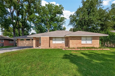 Photo of 3402 Cameo Drive, Houston, TX 77080 (MLS # 7045179)