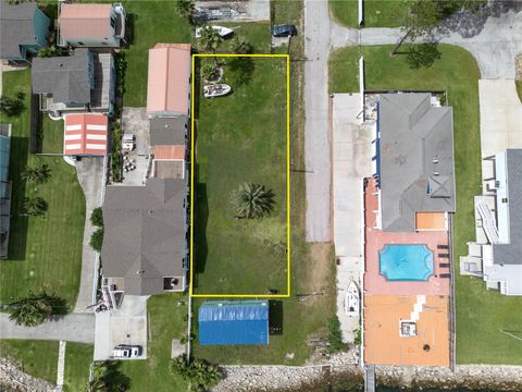 Vacant Land For Sale - 1917 Avenue A<br/> Dickinson, TX 77539