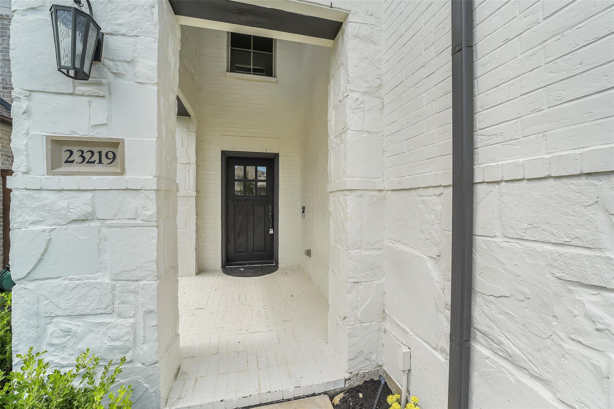 23219 Penstemon Trail