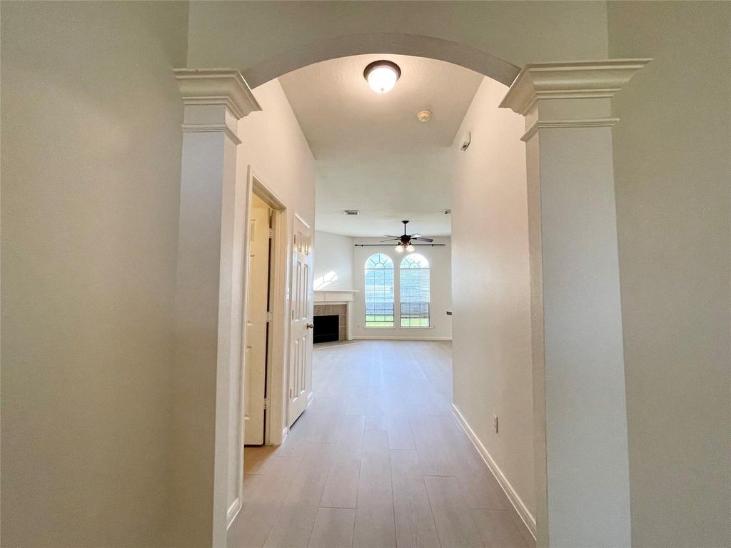 Photo of 5822 Carta Valley Lane, Richmond, TX 77469 (MLS # 37862593)