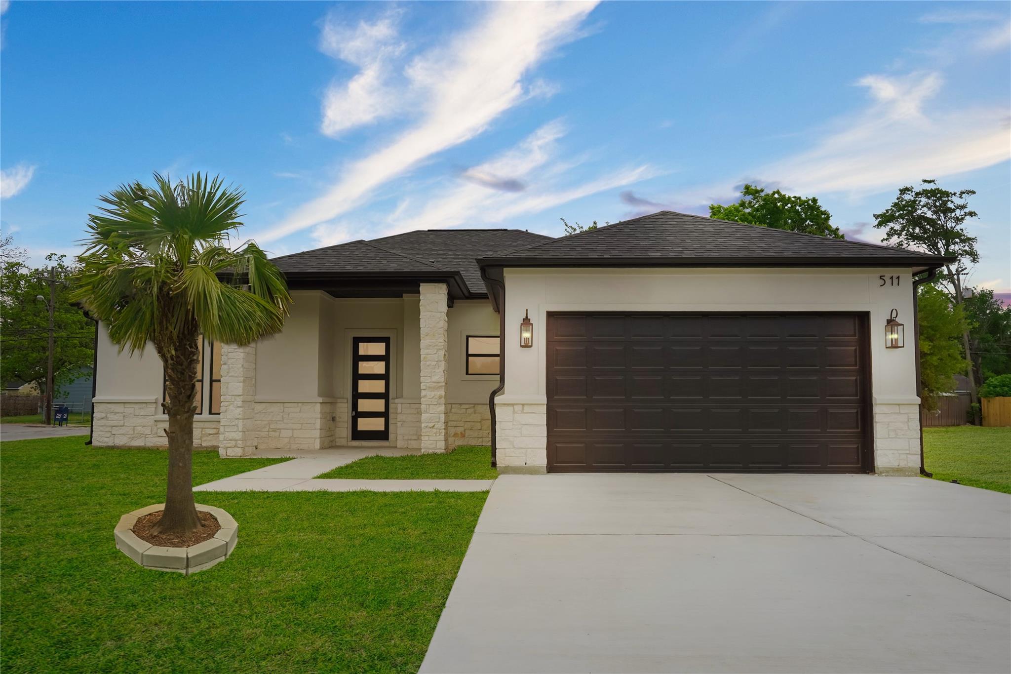 511 Laurel