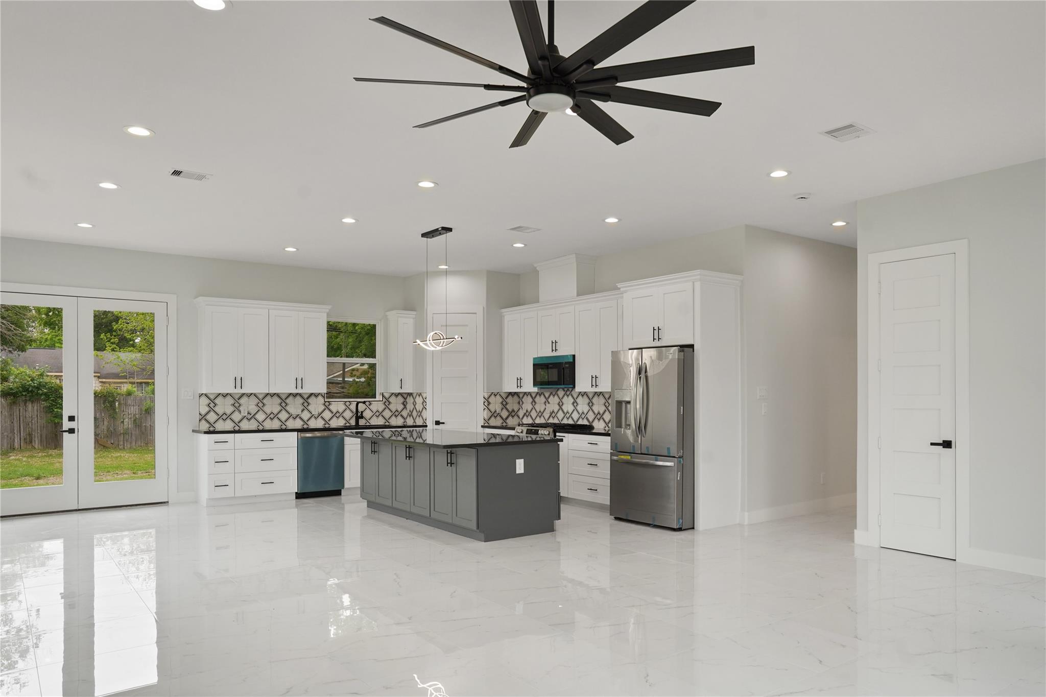 511 Laurel
