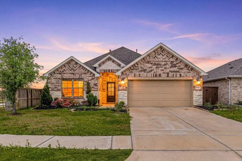 Photo of 2303 Gentle Breeze Lane, Baytown, TX 77523 (MLS # 58159395)