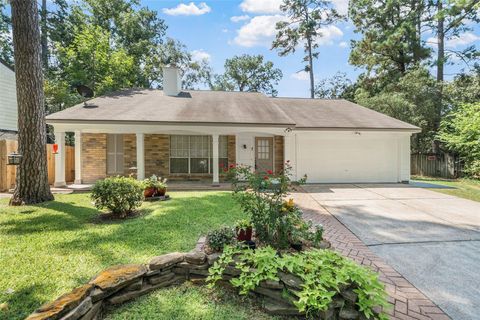 Photo of 7 Rockridge Court, The Woodlands, TX 77381 (MLS # 60845157)