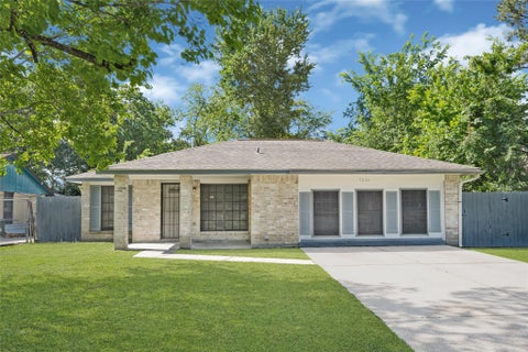 Photo of 7026 Hedgewood Street, Houston, TX 77016 (MLS # 73080444)