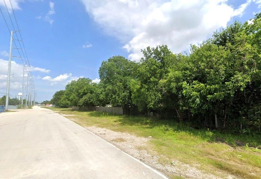 Photo of 0 Genoa, Houston, TX 77034 (MLS # 83333557)