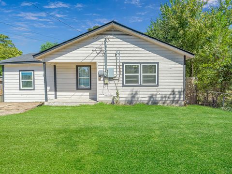 Photo of 4521 Stassen Street, Houston, TX 77051 (MLS # 25636855)