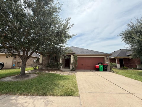 Photo of 1711 Cadbury Castle Lane, Fresno, TX 77545 (MLS # 94811307)