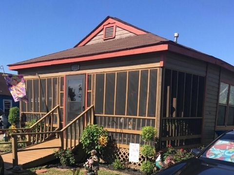 Photo of 1335 3rd Street, Hempstead, TX 77445 (MLS # 68947225) Photo of 1335 3rd Street, Hempstead, TX 77445 (MLS # 68947225)