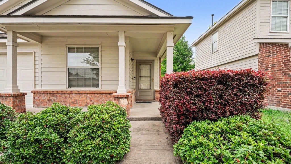 Photo of 7826 Chervil Lane, Baytown, TX 77521 (MLS # 49022412)