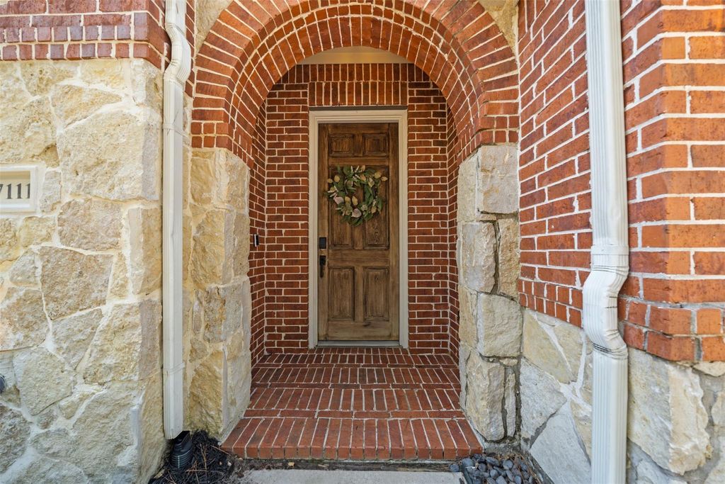 Photo of 17111 Tupelo Garden Circle, Humble, TX 77346 (MLS # 3433960)